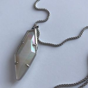 Kendra Scott Beatrice Iridescent Agate necklace